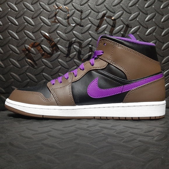 Air Jordan 1 Mid 'Palomino' DQ8426-215 size 10.5 - Picture 2 of 8